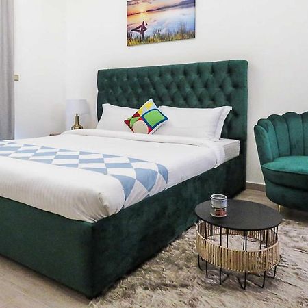 Oyo 860 Studio Apartment, Maya Tower 4, Jumeirah Village Triangle Dubai Esterno foto