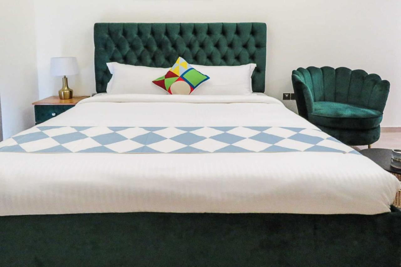 Oyo 860 Studio Apartment, Maya Tower 4, Jumeirah Village Triangle Dubai Esterno foto